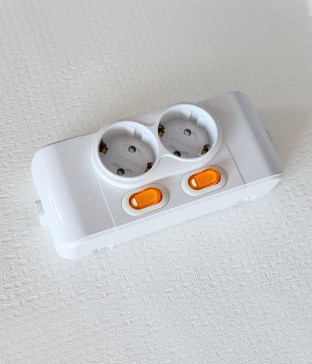 이지 노출 콘센트 2구